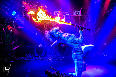 body painting Shooting Mode réalisé à Paris par un maquilleur spécialste du body painting et face painting. Cours et formation sur paris ouvert 